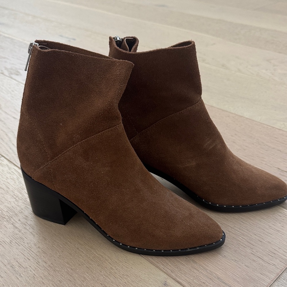 Treasure & Bond Chestnut Suede Ankle Booties